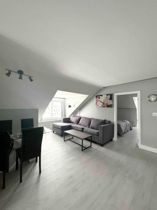 Unique Modern Luxury 2 Bedroom Apartment Rental Chapleau Dış mekan fotoğraf